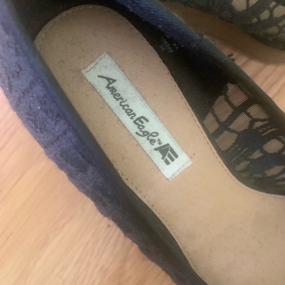 american eagle floral lace wedges